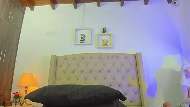 allisson m online show from February 2025 12:14:02 PM