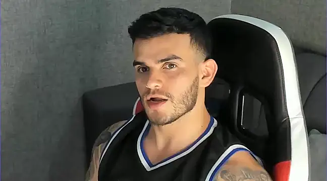 Ricardogo19 online show from February 2025 07:16:01 PM