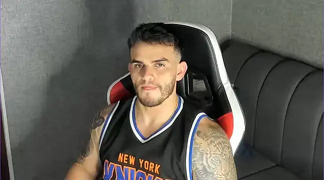 Ricardogo19 online show from March 2025 10:43:01 PM