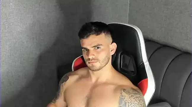 Ricardogo19 online show from March 2025 10:43:02 PM