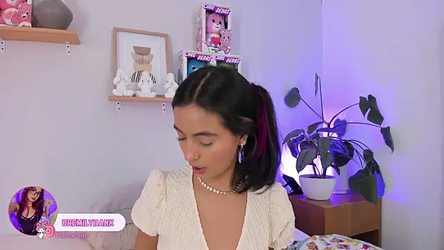 emily bank online show from September 2025 07:40:02 PM