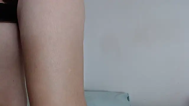 Niurca01  online show from January 2025 05:52:02 PM