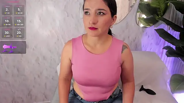 Emelyross  online show from October 2025 12:14:01 AM