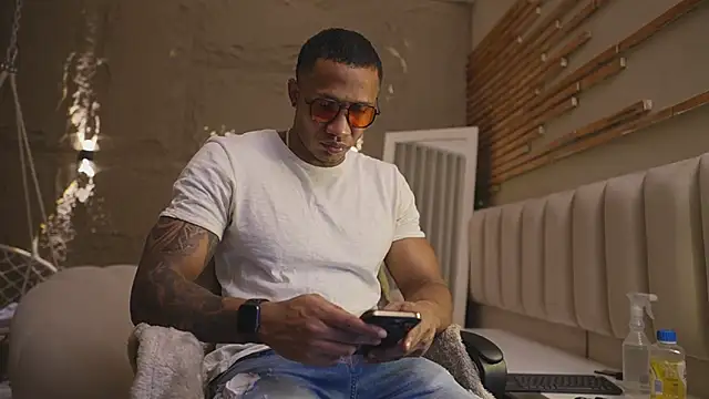 Logan Varela online show from March 2026 03:12:01 PM