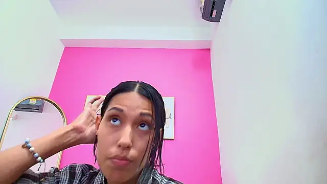 yourcuteneighbourr online show from January 2025 09:34:01 AM