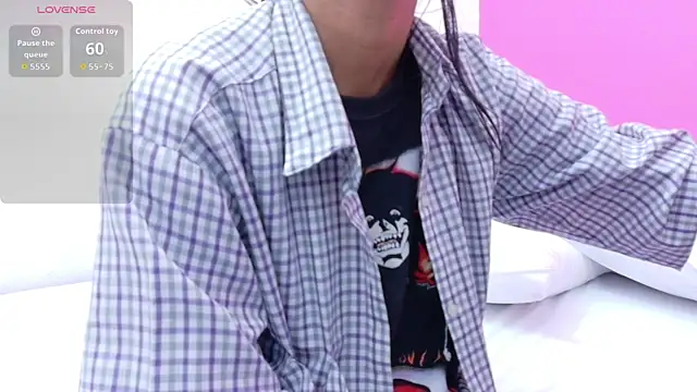 yourcuteneighbourr online show from December 2025 03:02:02 AM