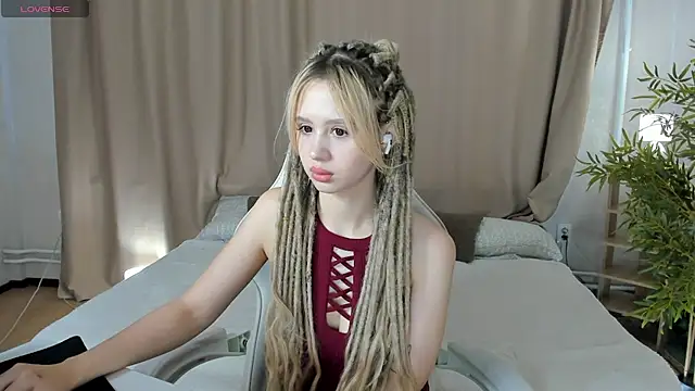 Snapshot of Valerie_Woods chatting on July 2026 12:57:01 AM Valerie Woods online show from July 2026 12:57:01 AM