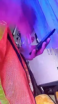 gurlnips online show from September 2025 10:05:01 AM