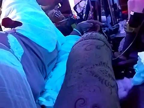 gurlnips online show from April 2026 11:10:01 PM