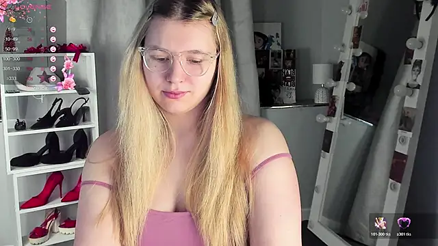 Snapshot of Rebecca_Kelly chatting on February 2026 02:40:01 AM Rebecca Kelly online show from February 2026 02:40:01 AM