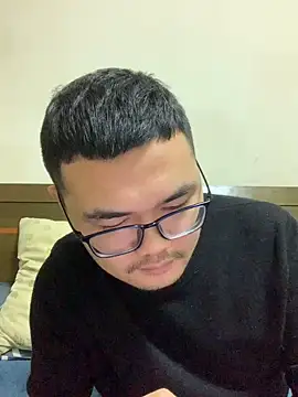 lililiwuwuwu online show from December 2024 12:41:02 PM