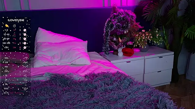 Liv Fay online show from December 2024 07:11:02 PM