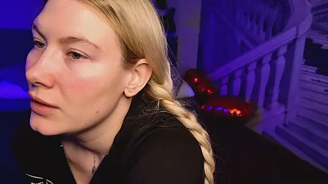 Liv Fay online show from February 2025 01:46:02 PM