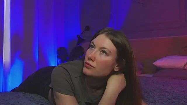 Liv Fay online show from September 2025 03:06:02 PM