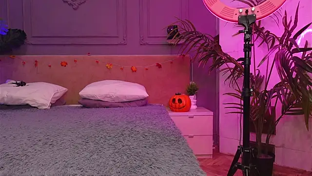 Liv Fay online show from October 2025 03:46:02 PM