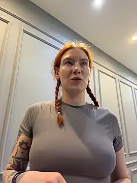 Liv Fay online show from March 2026 12:43:01 PM