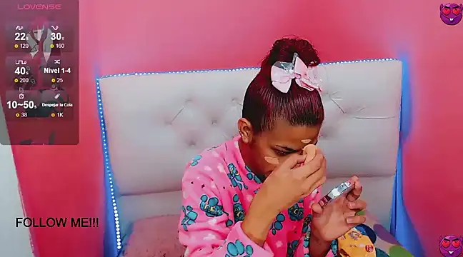 Snapshot of alexa-xxx- chatting on January 2025 05:51:01 AM alexa-xxx- online show from January 2025 05:51:01 AM