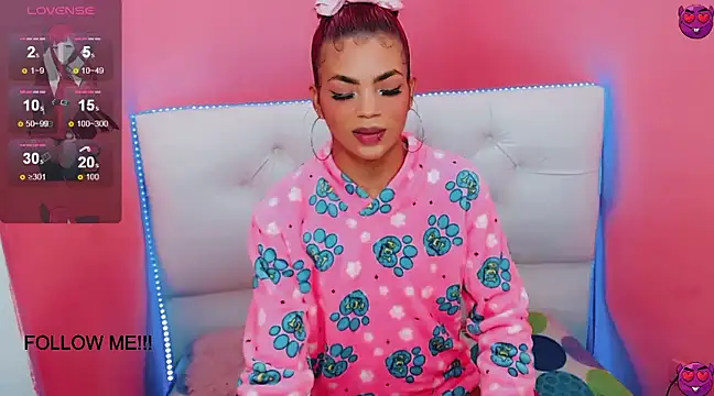 Snapshot of alexa-xxx- chatting on January 2025 08:53:02 AM alexa-xxx- online show from January 2025 08:53:02 AM