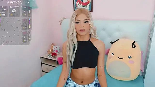 Snapshot of alexa-xxx- chatting on October 2025 04:19:02 AM alexa-xxx- online show from October 2025 04:19:02 AM