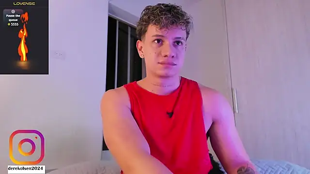 Snapshot of DerekOlsen chatting on September 2025 02:56:02 AM DerekOlsen online show from September 2025 02:56:02 AM