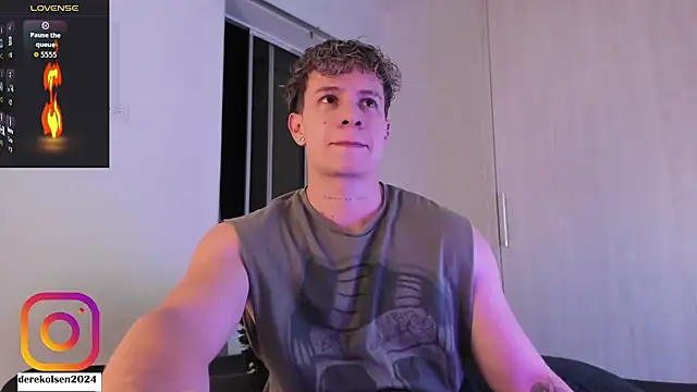 Snapshot of DerekOlsen chatting on September 2025 02:37:01 AM DerekOlsen online show from September 2025 02:37:01 AM