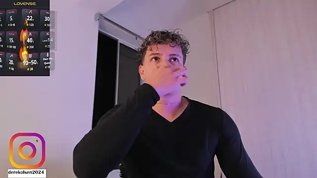 Snapshot of DerekOlsen chatting on October 2025 02:23:02 AM DerekOlsen online show from October 2025 02:23:02 AM