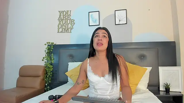 hannah gray online show from March 2025 09:04:02 PM