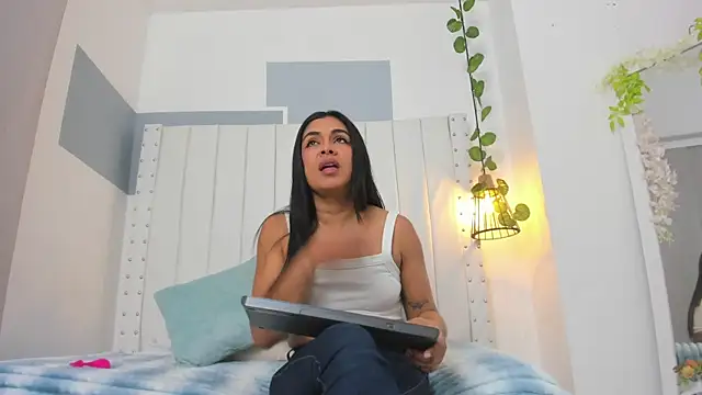 hannah gray online show from October 2025 11:10:02 AM