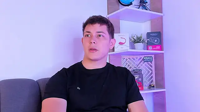 Snapshot of Alan_hadid1 chatting on February 2026 09:11:02 PM Alan hadid1 online show from February 2026 09:11:02 PM