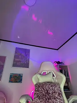 Tsuki-moon online show from November 2025 10:34:02 AM