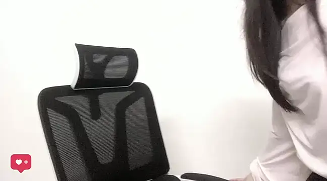 Snapshot of ---MIA--- chatting on January 2025 11:46:01 AM ---MIA--- online show from January 2025 11:46:01 AM