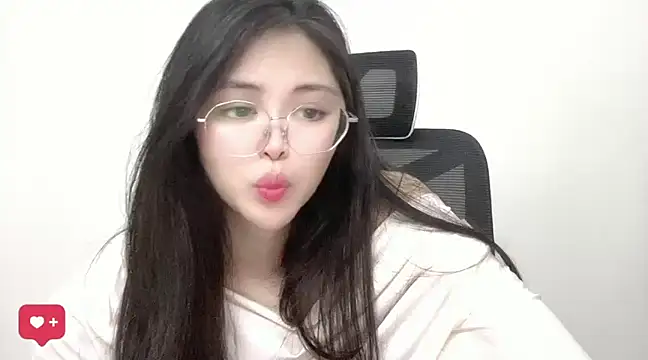 Snapshot of ---MIA--- chatting on January 2025 02:48:01 PM ---MIA--- online show from January 2025 02:48:01 PM