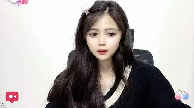 Snapshot of ---MIA--- chatting on February 2025 04:11:02 PM ---MIA--- online show from February 2025 04:11:02 PM