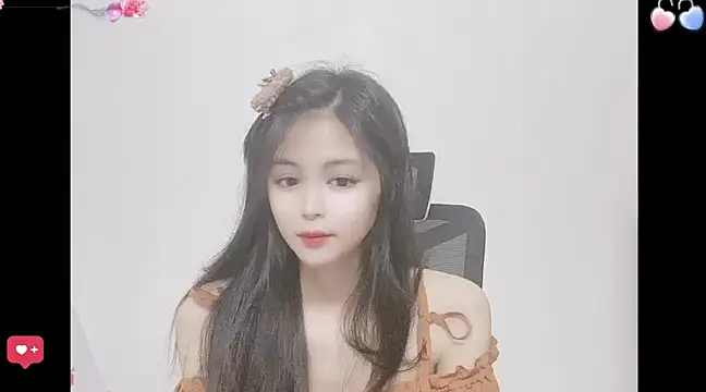 Snapshot of ---MIA--- chatting on March 2025 04:14:01 PM ---MIA--- online show from March 2025 04:14:01 PM