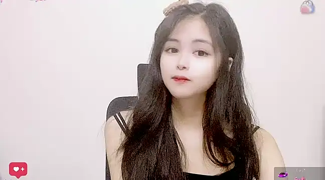 Snapshot of ---MIA--- chatting on March 2025 08:58:02 AM ---MIA--- online show from March 2025 08:58:02 AM