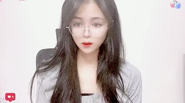 Snapshot of ---MIA--- chatting on March 2025 01:20:02 PM ---MIA--- online show from March 2025 01:20:02 PM