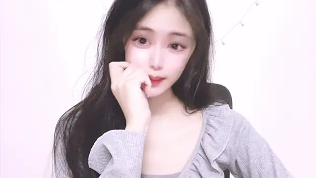 Snapshot of ---MIA--- chatting on October 2025 02:34:01 PM ---MIA--- online show from October 2025 02:34:01 PM