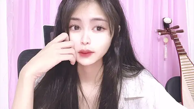 Snapshot of ---MIA--- chatting on October 2025 02:05:01 PM ---MIA--- online show from October 2025 02:05:01 PM