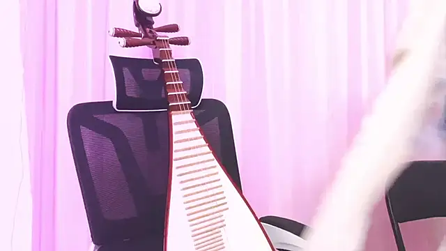 Snapshot of ---MIA--- chatting on November 2025 02:17:01 PM ---MIA--- online show from November 2025 02:17:01 PM