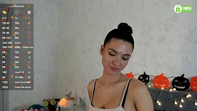 pretty yong cat online show from October 2025 03:14:02 PM