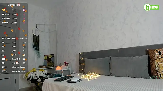 pretty yong cat online show from November 2025 02:17:01 PM