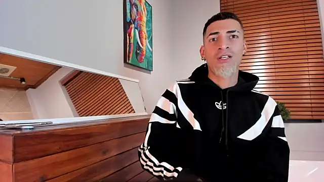 DrakeNeumann online show from October 2025 04:00:02 AM