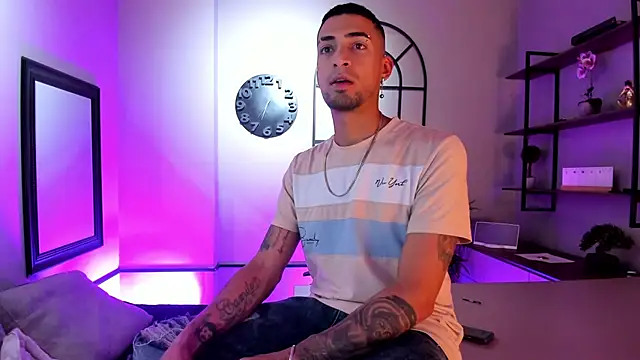 DrakeNeumann online show from November 2025 03:41:01 AM