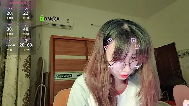 Lili 666 online show from September 2025 05:57:01 PM