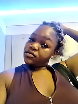 Snapshot of Sexymamibo chatting on November 2025 06:42:02 PM Sexymamibo online show from November 2025 06:42:02 PM