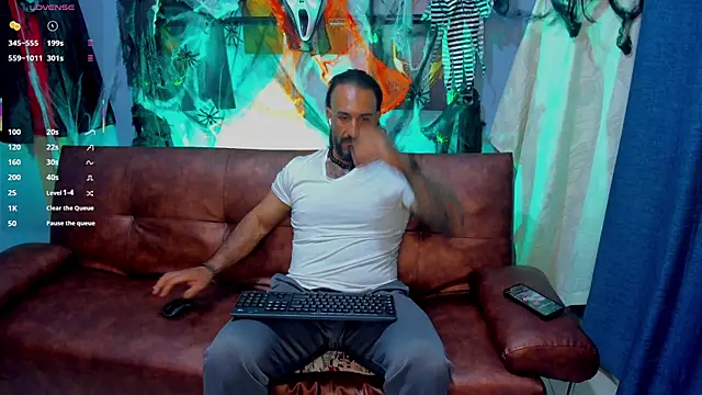 mr maik online show from November 2025 05:45:02 PM