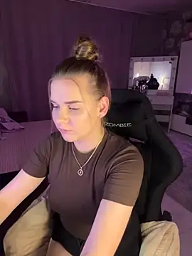 Lexi noah online show from September 2025 09:25:02 PM