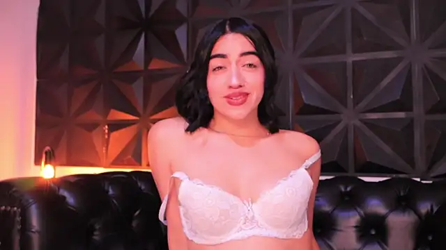 Snapshot of KasiaNoir_ chatting on February 2025 12:33:01 PM KasiaNoir online show from February 2025 12:33:01 PM