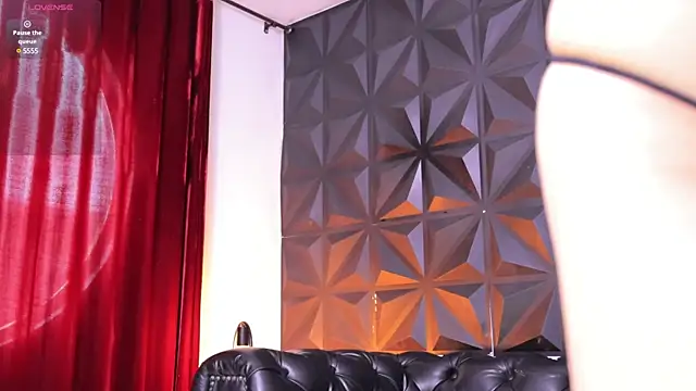 Snapshot of KasiaNoir_ chatting on March 2025 03:25:02 PM KasiaNoir online show from March 2025 03:25:02 PM