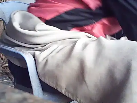 Snapshot of nolame18xxx chatting on February 2026 03:11:02 AM nolame18xxx online show from February 2026 03:11:02 AM